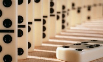 Οι αγορές επιβάλλουν τα δικά τους μέτρα και σταθμά