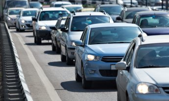 Σταθεροποίηση πωλήσεων για την αγορά μεταφορικών μέσων και ανταλλακτικών