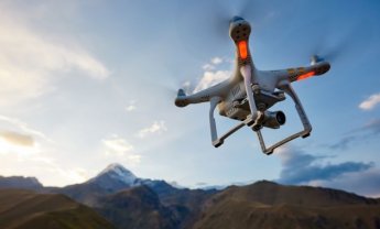 Την καταγραφή των drones και των χειριστών τους  ζητά η ΕΕ!