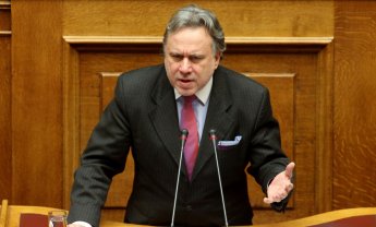 Κατρούγκαλος στη Βουλή: Έως 102% τα ποσοστά αναπλήρωσης στο νέο ασφαλιστικό