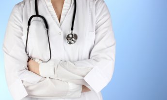 ΕΟΠΥΥ: 400 επισκέψεις τον μήνα στους συμβεβλημένους γιατρούς