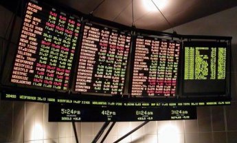 Σε χαμηλά επίπεδα 15 μηνών ο Γενικός Δείκτης του ΧΑ και ο Τραπεζικός