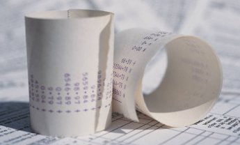 Μειώθηκε το έλλειμμα το τετράμηνο 