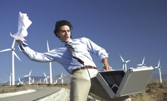 Ποιος είναι ο νονός στους τυφώνες; 