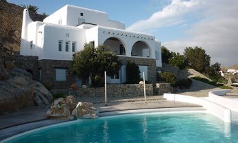 Κροίσος από το Ιράκ αγόρασε τη βίλα του Παύλου Ψωμιάδη στη Μύκονο