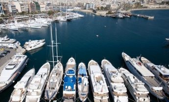 Επαγγελματικό Yachting για πρώτη φορά στη Μαρίνα Ζέας