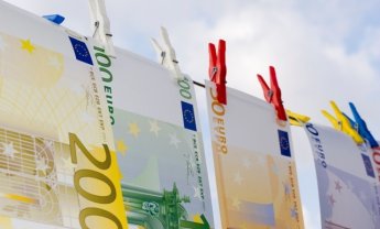 Μαχαίρι στα μπόνους τραπεζιτών βάζει η ΕΕ