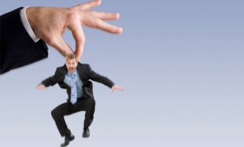 Ποιος θα αξιολογεί τις επαρκείς γνώσεις και ευθύνες του Διοικητικού Συμβουλίου;