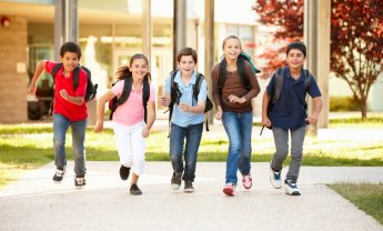 Ατυχήματα «τρίτων» κατά την διάρκεια λειτουργίας ενός σχολείου; Ενημερωθείτε από τον ασφαλιστή σας!