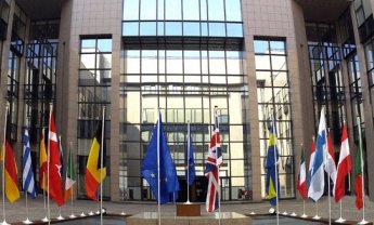 Ευρωκοινοβούλιο: Συμφωνεί με ΗΠΑ για ανταλλαγή τραπεζικών δεδομένων