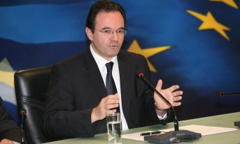 Μείωση ελλείμματος κατά 36,5%