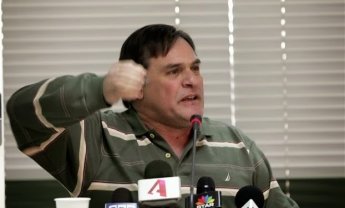 Είναι η ιδιωτική ασφάλιση ηλίθιε!