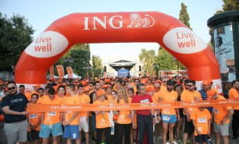Χιλιάδες κόσμου συμμετείχε στο 2ο ING Live Well event, χρωματίζοντας πορτοκαλί το Σύνταγμα