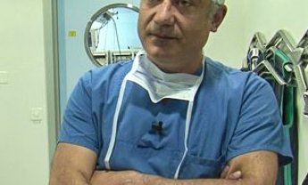 Ο καρδιοχειρουργός  Αυξέντιος Καλαγκός στο Κέντρο Συγγενών Καρδιοπαθειών του Διαβαλκανικού