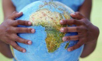 Διακόπτεται η βοήθεια κατά του AIDS προς τη Ζάμπια 