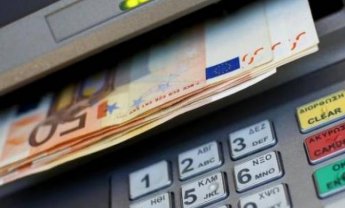 Capital controls: Αυξάνεται το εβδομαδιαίο όριο αναλήψεων