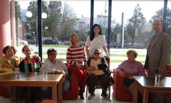 Εμβόλια από την INTERAMERICAN για τους ηλικιωμένους