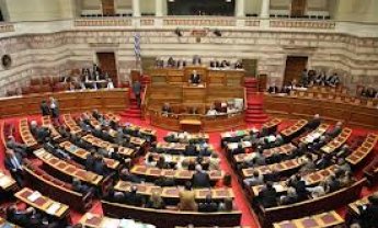 Ψηφίστηκε το νομοσχέδιο για τις τράπεζες
