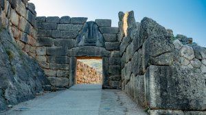 Οι Πύλες των Μυκηνών και η Ψευδαίσθηση της Θερινής Ασφάλειας