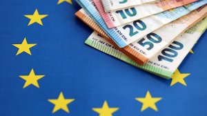 Έρευνα Ευρωπαϊκής Κεντρικής Τράπεζας: Τα μετρητά παραμένουν το πιο διαδεδομένο μέσο πληρωμής στην ευρωζώνη
