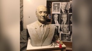 Ασφαλιστή «αδικημένε» μην ξεχνάς τον Κοντομηνά που ήταν 40 χρόνια μπροστά!
