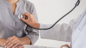 Metropolitan Hospital: Καρδιακές αρρυθμίες – Πότε το «φτερούγισμα» είναι ύποπτο