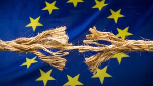 Ευρώπη και άκρα: Τα αίτια του φαινομένου, η δημοσκοπική άνοδος και το δημοκρατικό ανάχωμα
