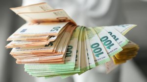 Προϋπολογισμός: Πρωτογενές πλεόνασμα 6,53 δισ. ευρώ στο οκτάμηνο