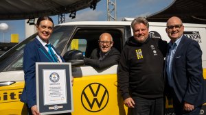 Volkswagen ID. Buzz: Ο γύρος του κόσμου με ρεκόρ Guinness και σχεδόν 100.000 χιλιόμετρα αξιοπιστίας