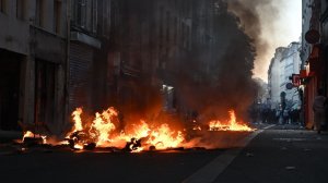 Θέλουν το…χάος και στην Ελλάδα, όταν ο Λάκης «αγάπησε» τον Αντώνη, ανθεκτική η Ελλάδα στο γαλλικό σοκ, στις κορυφαίες ευρωπαϊκές επιλογές η ΓΕΚ ΤΕΡΝΑ
