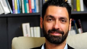 Στην ημερίδα "Η νεότητα στη μέση ηλικία" θα μιλήσει ο Βαγγέλης Βερτόπουλος