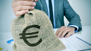 Απελεύθερος: Πρόταση για επαναγορά χρέους