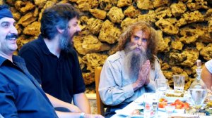 Το νέο σποτ του Ημιμαραθωνίου: Μαζί Ψαραντώνης και Σούπερ γιαγιά! (video)