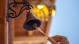 Απελεύθερος: Καμπανάκι -και- από τις επιχειρήσεις