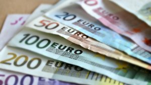 Συνήγορος του Πολίτη: Κατασχέσεις τραπεζικών λογαριασμών για οφειλές προς το δημόσιο