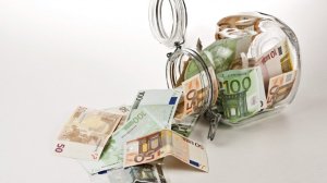 Μειώθηκαν οι καταθέσεις των ασφαλιστικών επιχειρήσεων το Σεπτέμβριο
