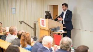 Δρ. Βασίλης Γ. Αποστολόπουλος στο LSE: «Το Μέλλον της Υγείας Είναι Εδώ”