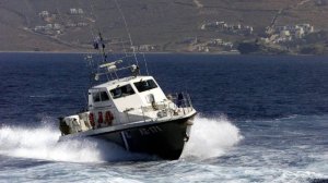 Χανιά: Βούτηξε στα παγωμένα νερά για να σώσει άντρα που θαλασσοπνιγόταν