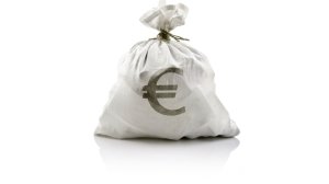Απελεύθερος: Η αλά γκρέκα παροχή κρατικής εγγύησης στις τράπεζες