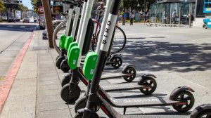Δήμος Αθηναίων: Απαιτείται επειγόντως ρυθμιστικό πλαίσιο για την ασφαλή χρήση των ηλεκτροκίνητων πατινιών