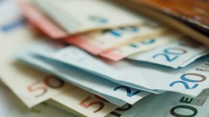 Πότε θα καταβληθεί το Κοινωνικό Εισόδημα Αλληλεγγύης Απριλίου;