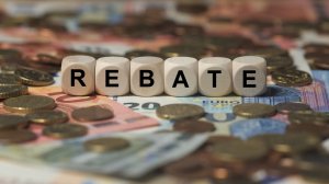 Τι αναφέρει η τροπολογία για τα rebate και τη ρύθμιση σε ως και 120 συνεχείς, μηνιαίες δόσεις;