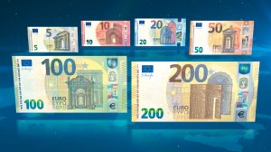 Κυκλοφορούν σήμερα τα νέα χαρτονομίσματα των 100 και 200 ευρώ