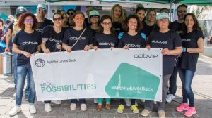 Οι εργαζόμενοι της AbbVie δίπλα σε συνανθρώπους μας που έχουν ανάγκη