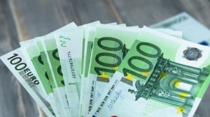 Απελεύθερος: Μοιράζουν προεκλογικά -και- τα λεφτά του ΤΧΣ