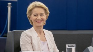 Η Ursula von der Leyen εξελέγη νέα πρόεδρος της Ευρωπαϊκής Επιτροπής