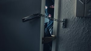 Οι διαρρήκτες δεν κάνουν διακοπές τον Αύγουστο!