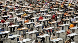 Εσείς έχετε πιστοποίηση στα επενδυτικά και τα πουλάτε νόμιμα; Ποια είναι η άποψη της ΔΕΙΑ, της ΕΑΕΕ και των φορέων;