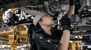 H Nissan θα χρησιμοποιεί εξωσκελετούς για την μεγαλύτερη ασφάλεια των εργαζομένων της στις γραμμές παραγωγής