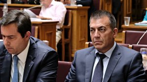 Υπασφαλισμένος: Κόντρες Βρούτση - Μηταράκη λόγω ιδιωτικής ασφάλισης